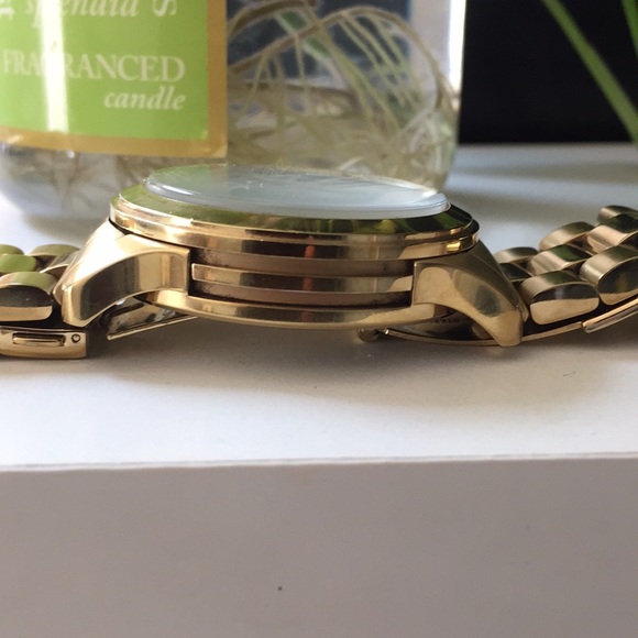 Michael Kors oversized runway watch - Picture 7 of 8